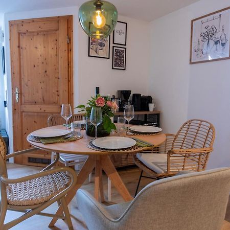 Cozy I Hochwertig Eingerichtet Netflix Parkplatz Nespresso Apartment Longkamp ภายนอก รูปภาพ